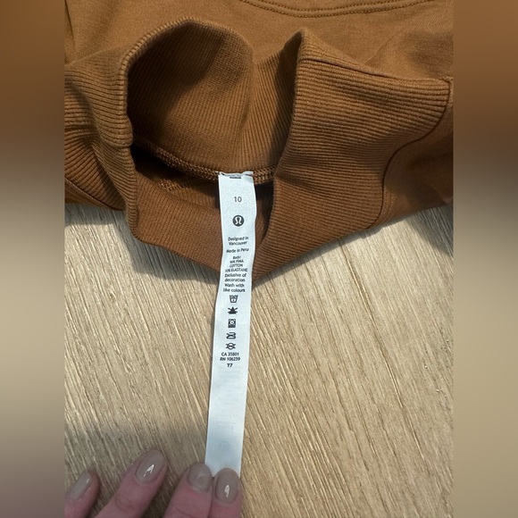 Lululemon Mock Neck Turtlenock- New - Picture 7 of 7